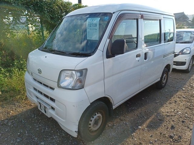 12709 Daihatsu Hijet van S321V 2015 г. (LUM Tokyo Nyusatsu)